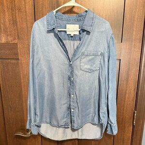Size L Lola River Chambray Shirt